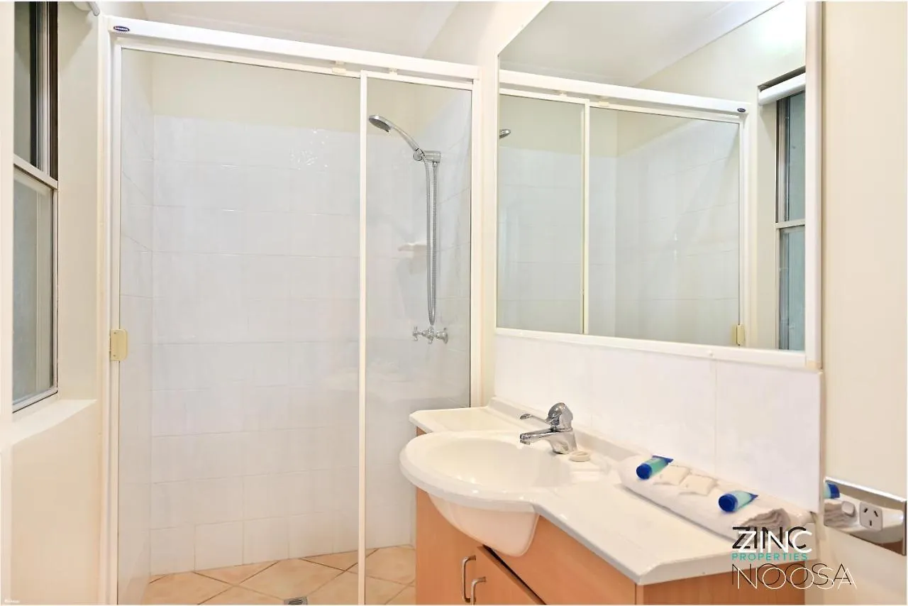 Yaringa Apartment 1 - Moments From Noosa Main Beach 0*, Noosa Heads
